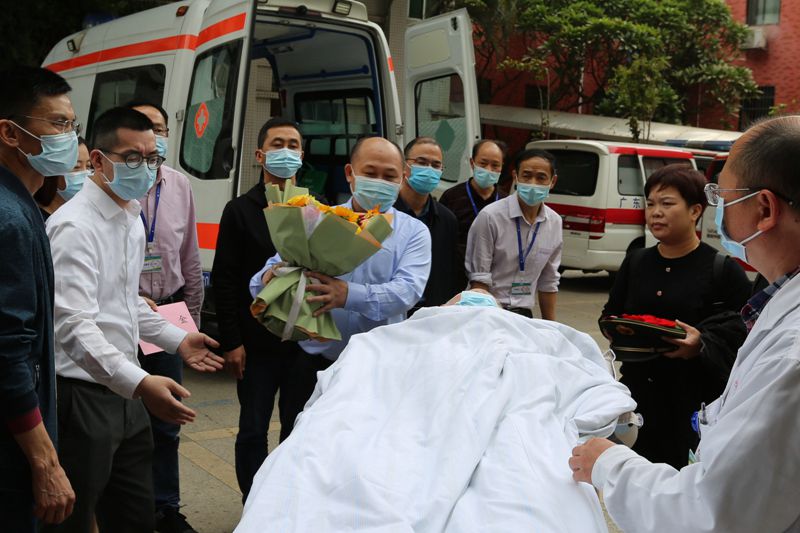 迎接一級傷病殘退役士兵回“家”康復休養_副本.jpg