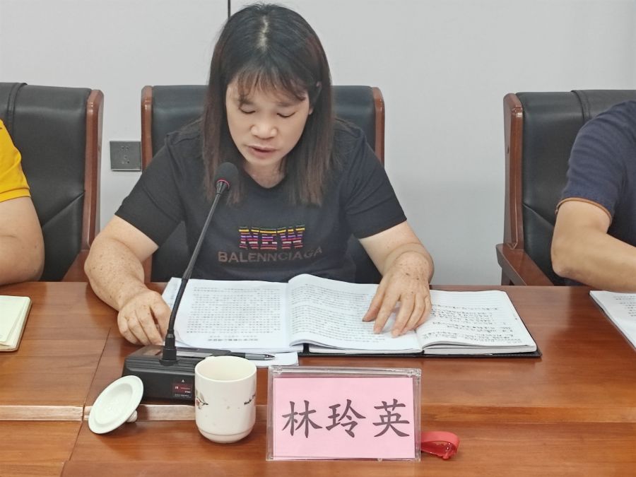 鎮(zhèn)紀(jì)委書記林玲英.jpg