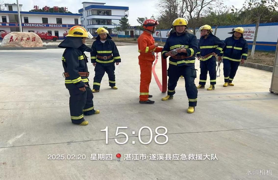 遂溪縣開展2025年基層半專業(yè)森林消防員實戰(zhàn)技能培訓(xùn)5.png